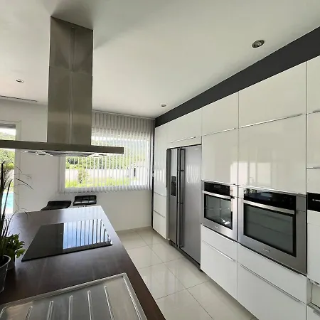 Moderne Avec Piscine *